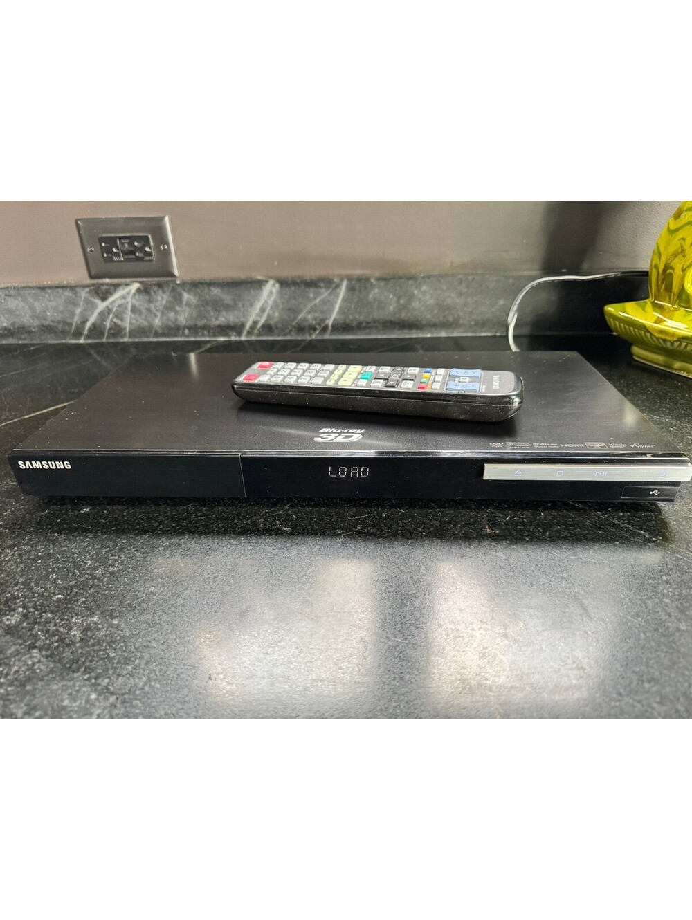 Samsung BD-C5900 3D Blu-Ray Player - Excellent Condition with Remote